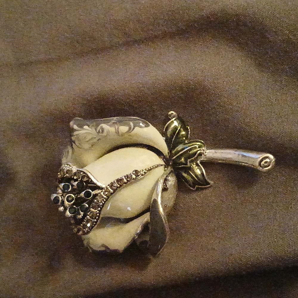 Brooch